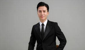 tieu su tac gia ceo hoang anh